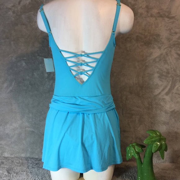 Aqua Rod Beattie Suit - Picture 3 of 8